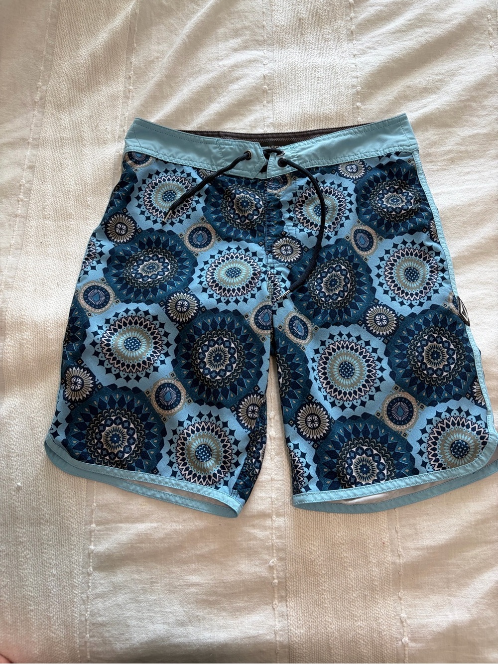 Volcom Men's Light & Navy Blue Mandala Swim Board Shorts